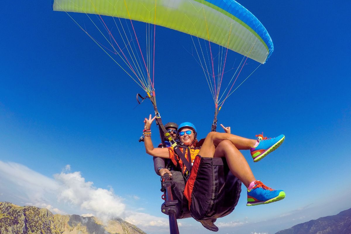 Quels sont les meilleurs spots pour faire du parachute autour d’Avignon ?