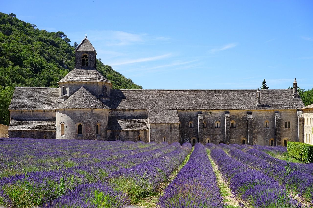 Abbaye De Sénanque, Monastère