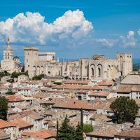 Tout savoir sur la garde d’enfants à Avignon : solutions et conseils pratiques