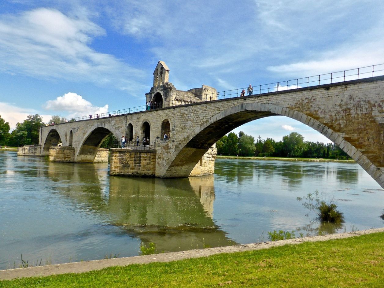 Le tarif du Pont d'Avignon : visitez ce joyau historique sans vous ruiner