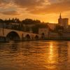 Quelle rivière célèbre traverse Avignon ?