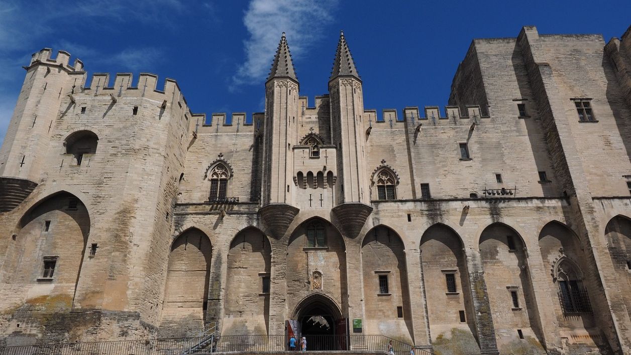 Les remparts d'Avignon : un patrimoine historique et culturel exceptionnel