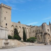 Guide complet pour visiter Avignon à pied